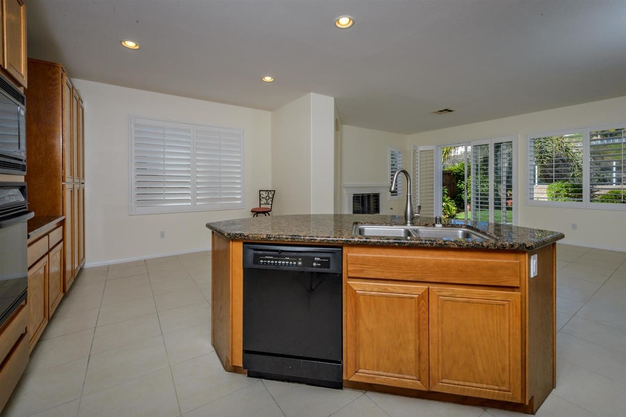 3812 Stoneridge Road Carlsbad, CA 92010 - Photo 14 of 25