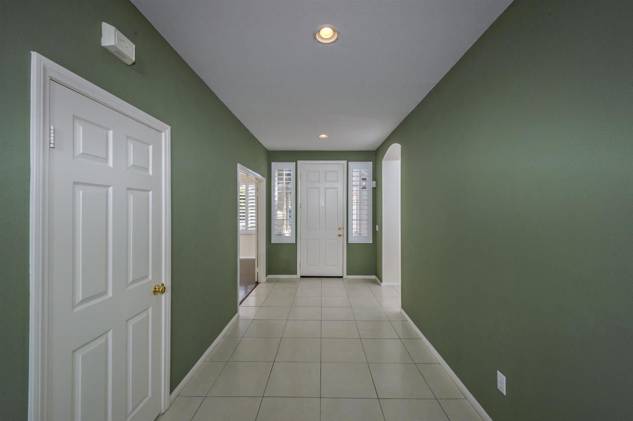 3812 Stoneridge Road Carlsbad, CA 92010 - Photo 3 of 25