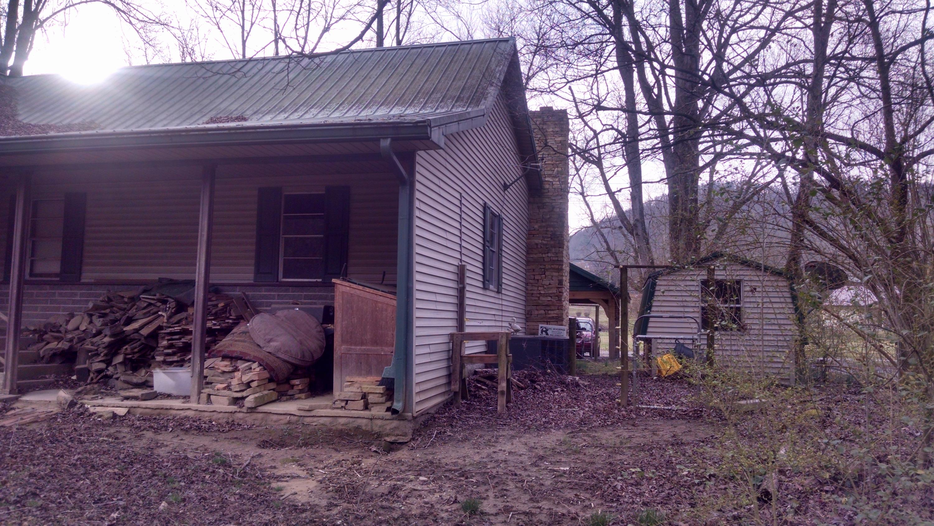 7733 River Road Townsend, TN 37882 - Photo 4 of 6 7733 Left end & Storage Shed