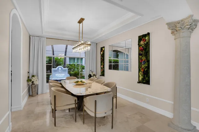 $1,745,000 | 718 Edgebrook Lane, West Palm Beach, FL 33411