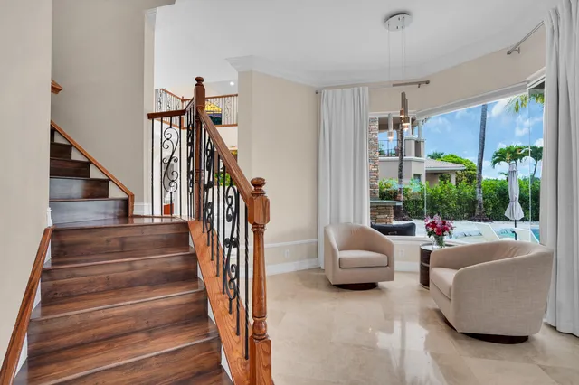 $1,745,000 | 718 Edgebrook Lane, West Palm Beach, FL 33411
