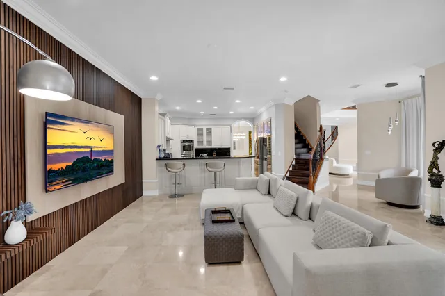 $1,745,000 | 718 Edgebrook Lane, West Palm Beach, FL 33411