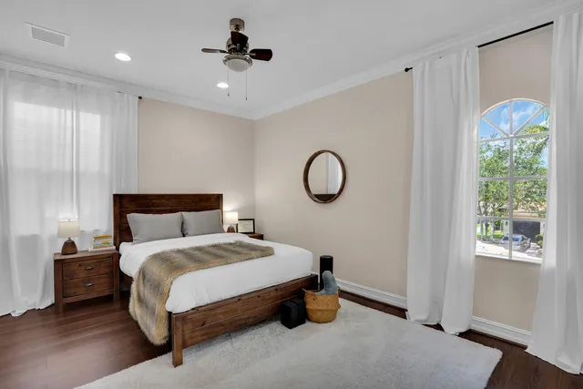 $1,745,000 | 718 Edgebrook Lane, West Palm Beach, FL 33411