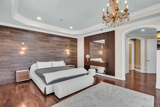 $1,745,000 | 718 Edgebrook Lane, West Palm Beach, FL 33411