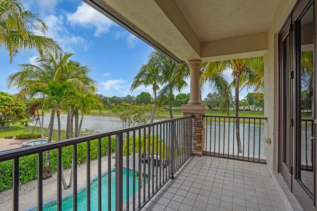 $1,745,000 | 718 Edgebrook Lane, West Palm Beach, FL 33411