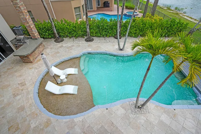 $1,745,000 | 718 Edgebrook Lane, West Palm Beach, FL 33411