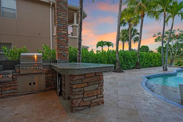 $1,745,000 | 718 Edgebrook Lane, West Palm Beach, FL 33411