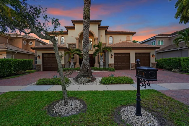 $1,745,000 | 718 Edgebrook Lane, West Palm Beach, FL 33411