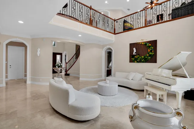$1,745,000 | 718 Edgebrook Lane, West Palm Beach, FL 33411