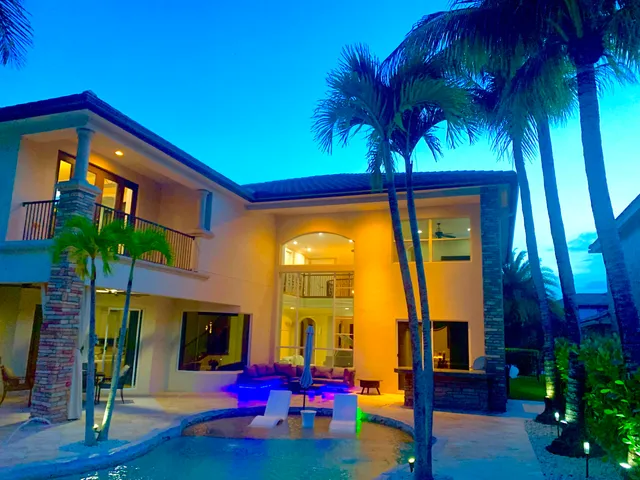 $1,745,000 | 718 Edgebrook Lane, West Palm Beach, FL 33411