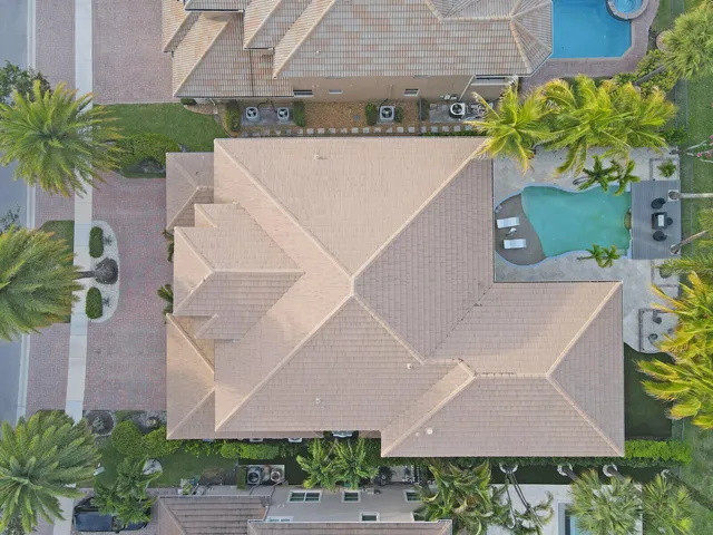 $1,745,000 | 718 Edgebrook Lane, West Palm Beach, FL 33411