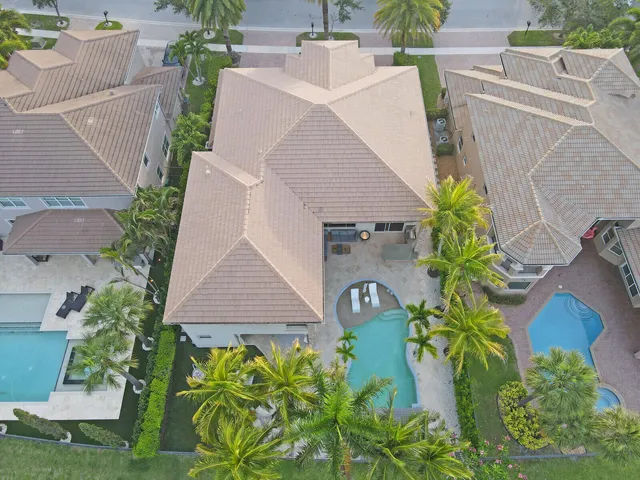 $1,745,000 | 718 Edgebrook Lane, West Palm Beach, FL 33411