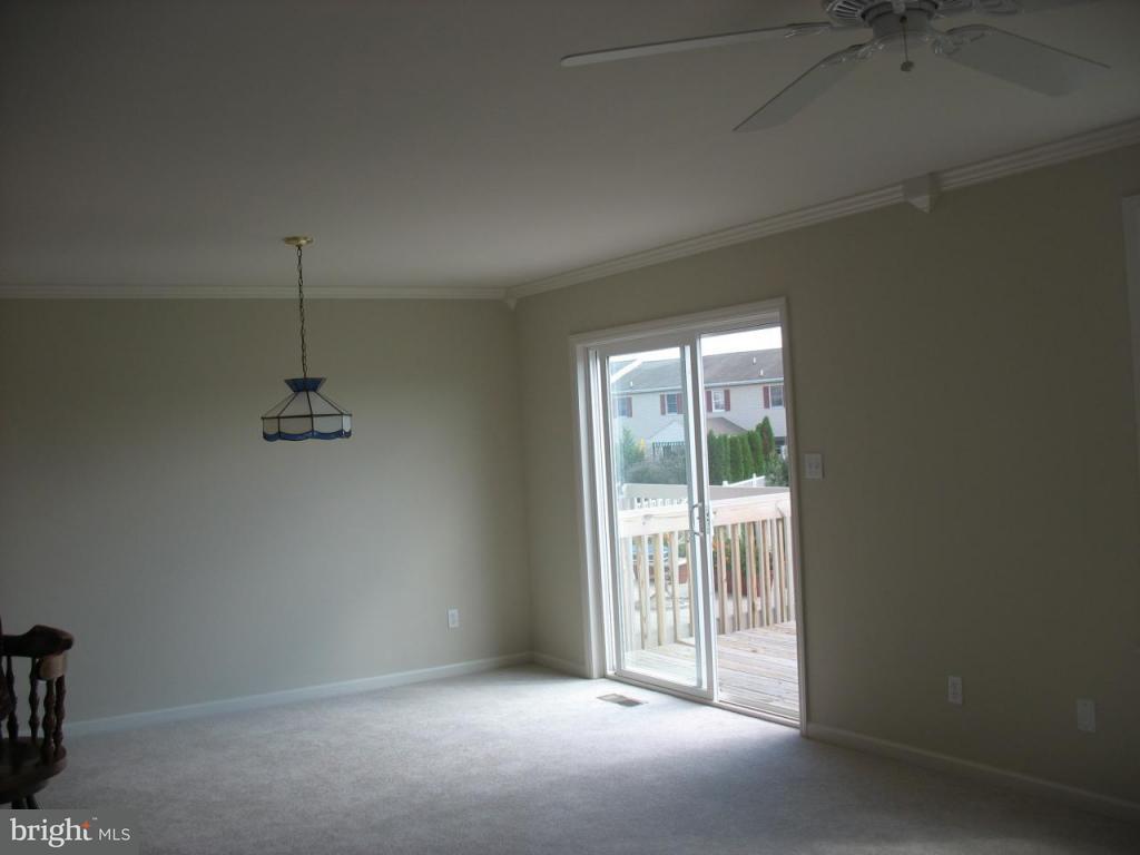 524 Fox Ridge Lane Lebanon, PA 17042 - Photo 4 of 9 Gallery Image 4