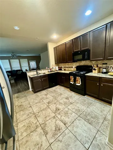 $2,395 | 2307 Cloudy Bay Drive, Fresno, TX 77545