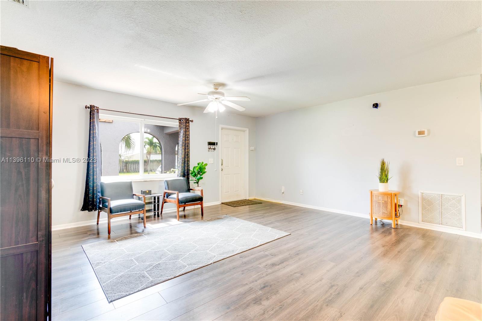 22512 Logwood Avenue Boca Raton, FL 33428 - Photo 5 of 39 Gallery Image 5
