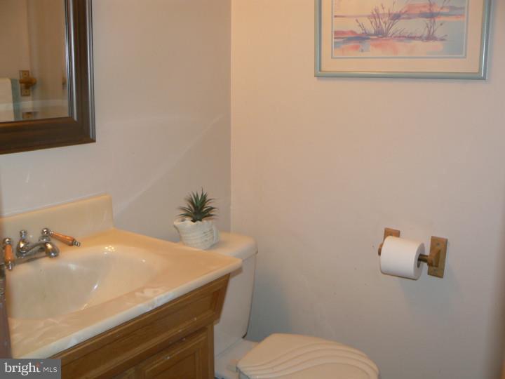 9823 Dungan Road Philadelphia, PA 19115 - Photo 5 of 25 Gallery Image 5