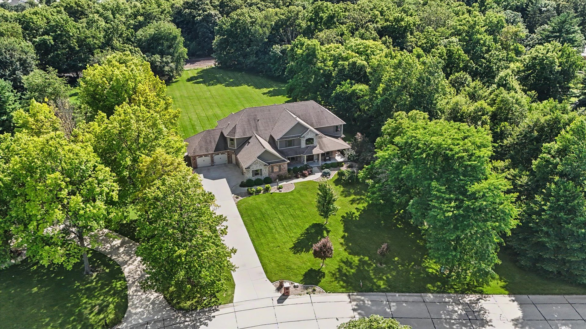 1309 Cross Creek Road Mahomet, IL 61853 - Photo 7 of 95