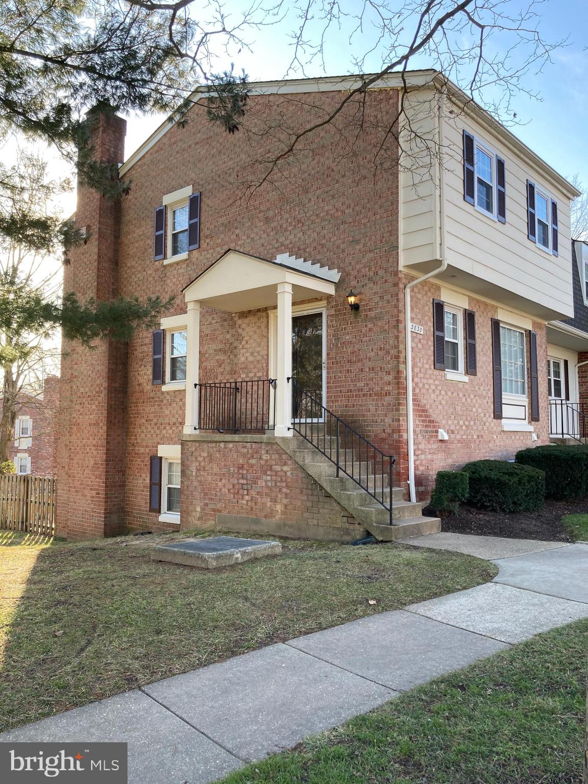 3830 Tynewick Dr