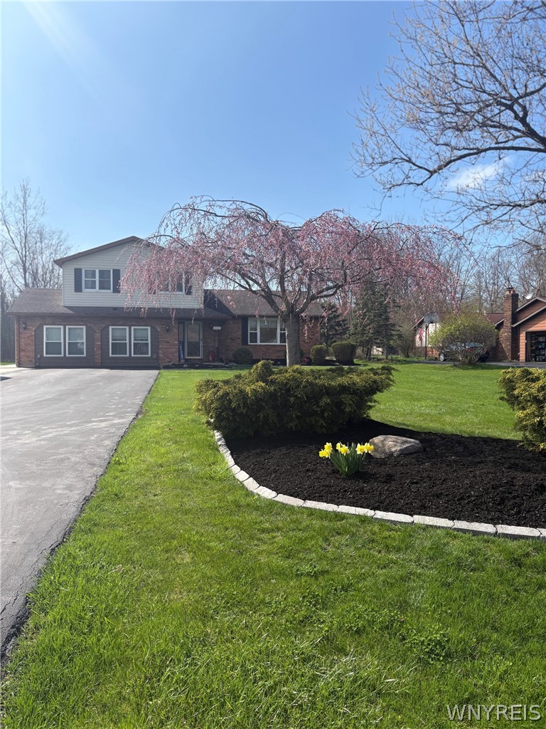 4430 Creek Road Lewiston, NY 14092 - Photo 2 of 23