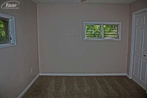 5160 East Stanley Road Flint, MI 48506 - Photo 17 of 22 20373476-16.JPG
