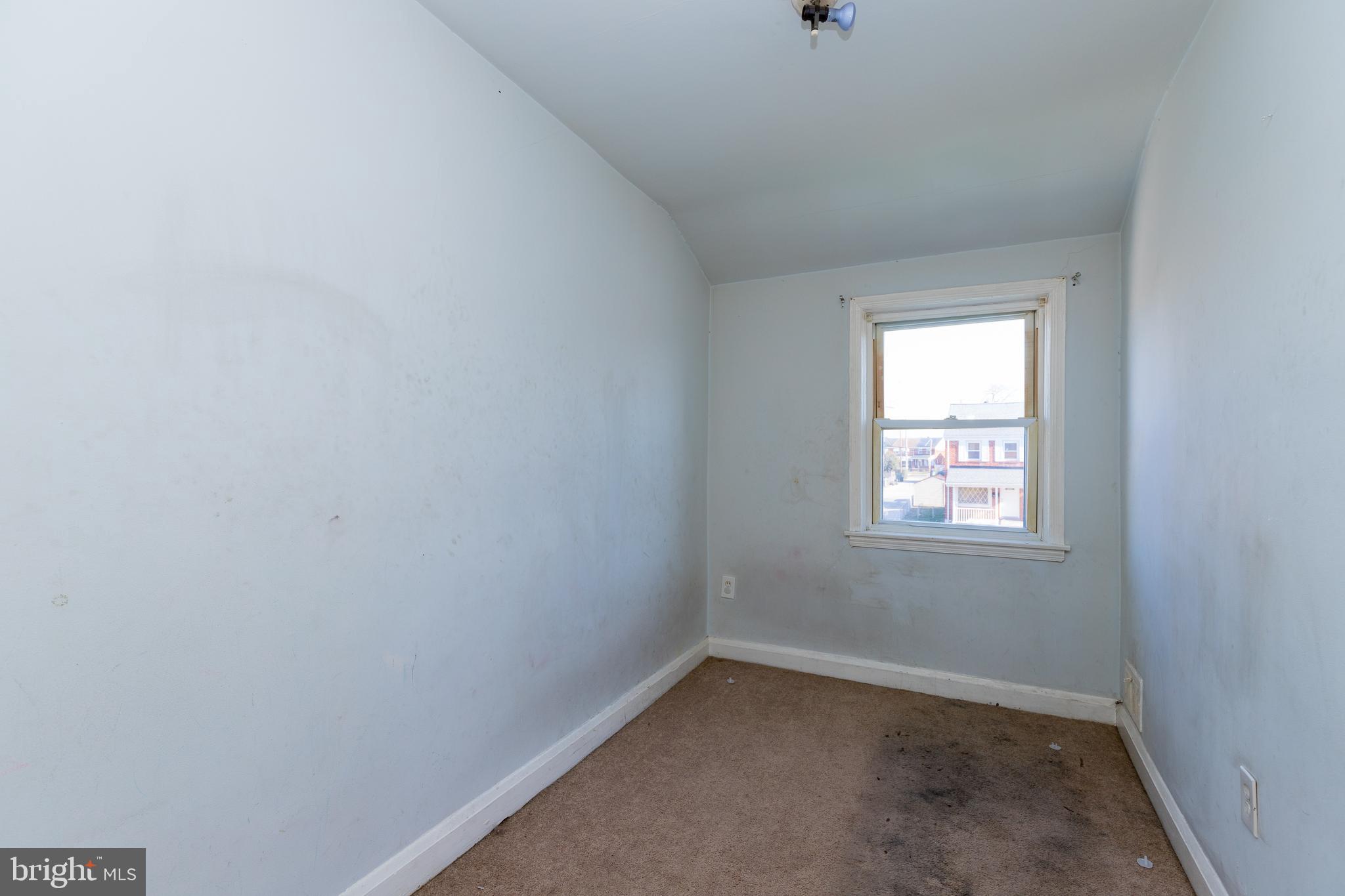 1912 Frames Road Baltimore, MD 21222 - Photo 12 of 32