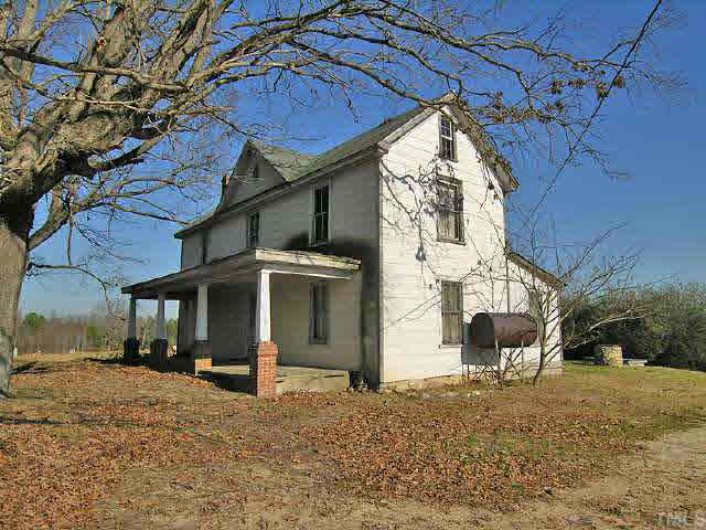 4349 Gillburg Road Kittrell, NC 27544 - Photo 5 of 8 Fixer upper