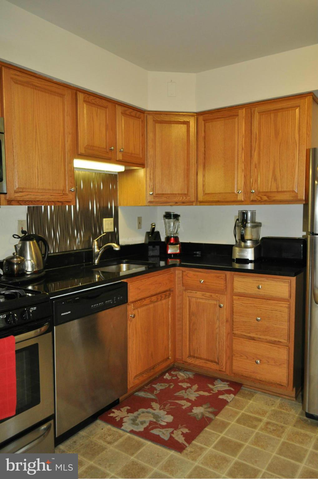 8020 Sandy Spring Road Laurel, MD 20707 - Photo 27 of 30 Kitchen