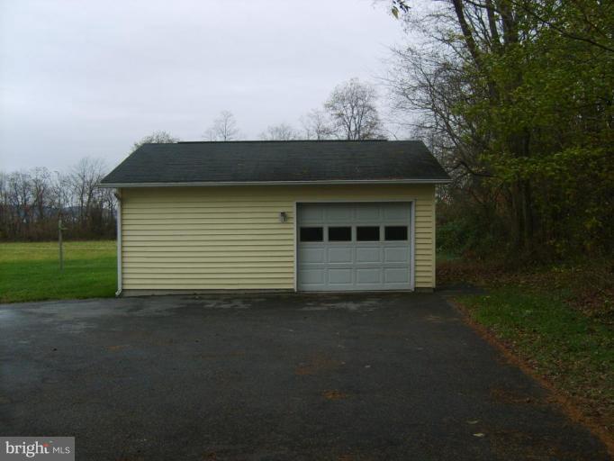 Garage 1
