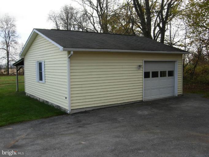 Garage 2