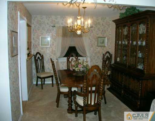 14 Winslow Road Edison, NJ 08837 - Photo 3 of 8 Gallery Image 3