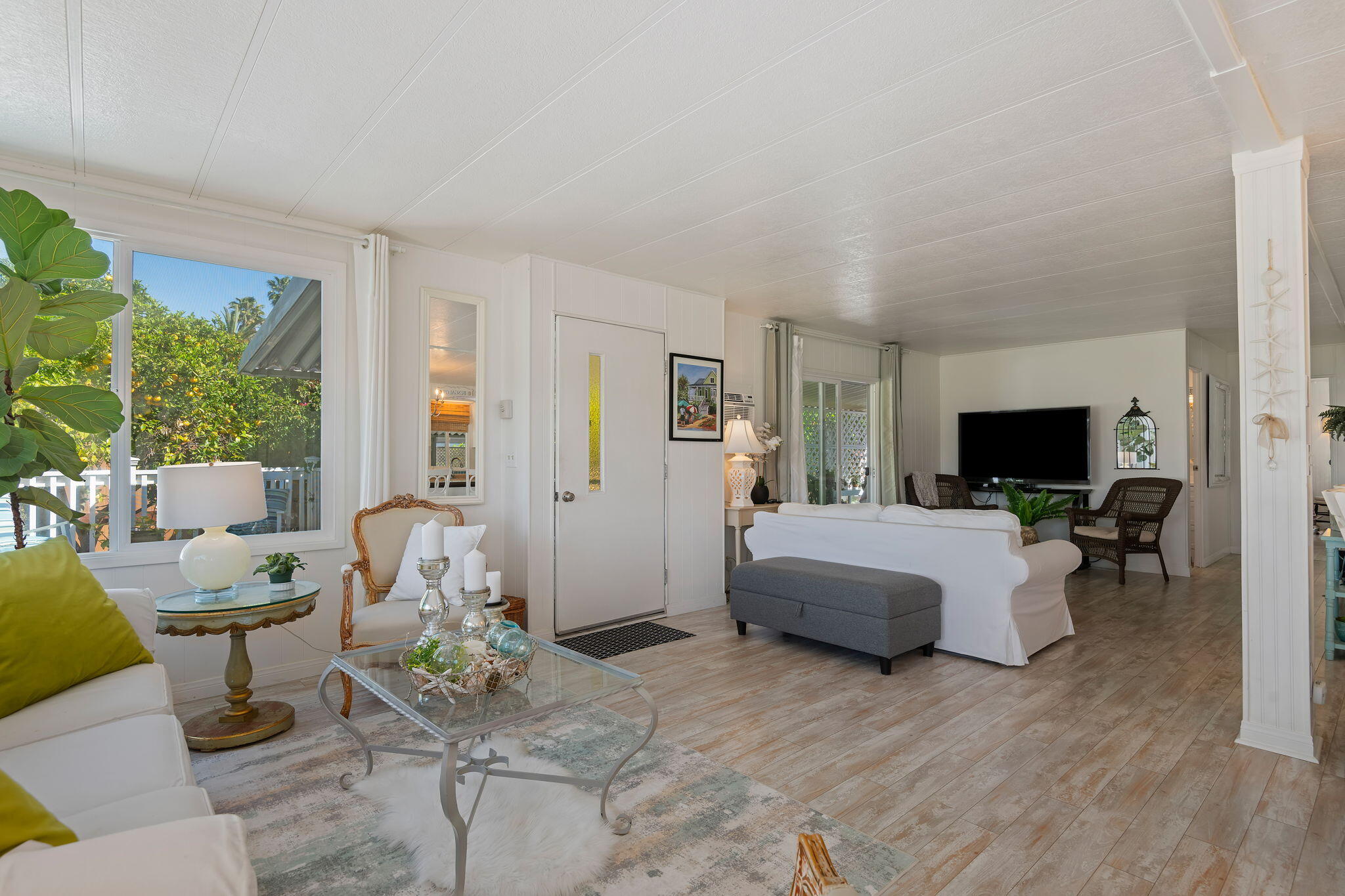 340 Old Mill Road, Unit 32 Santa Barbara, CA 93110 - Photo 11 of 39 11-Living Room