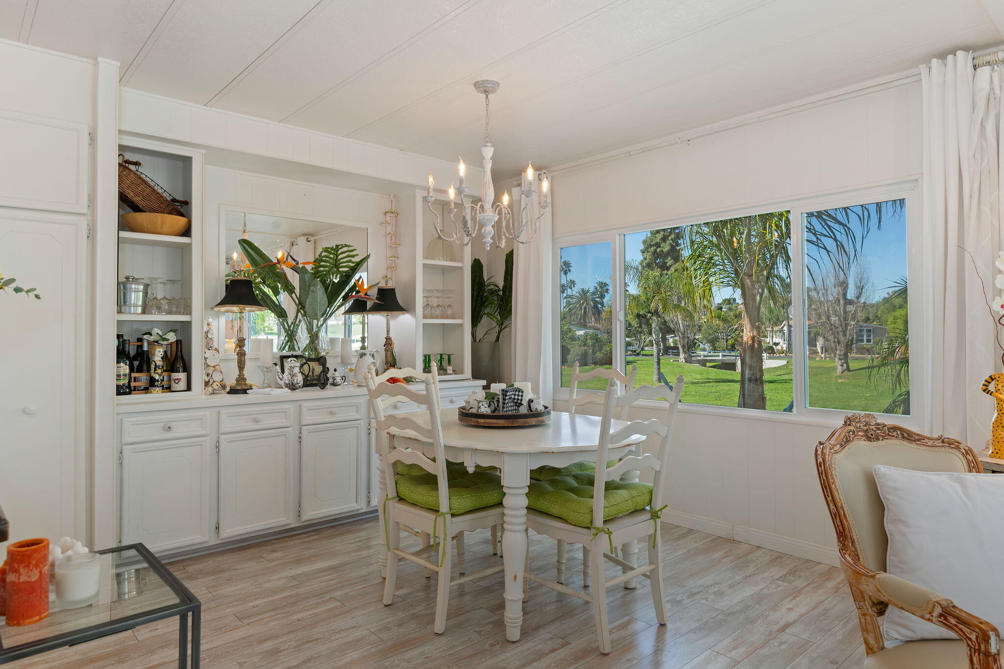 340 Old Mill Road, Unit 32 Santa Barbara, CA 93110 - Photo 12 of 39 12-Dining