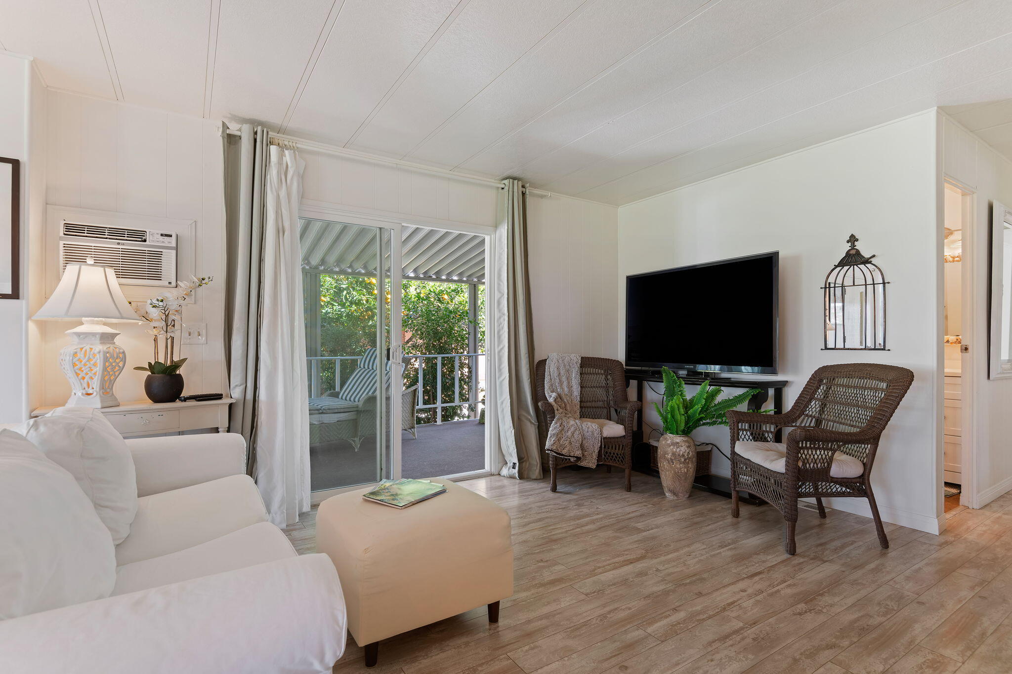 340 Old Mill Road, Unit 32 Santa Barbara, CA 93110 - Photo 16 of 39 16-Family Room