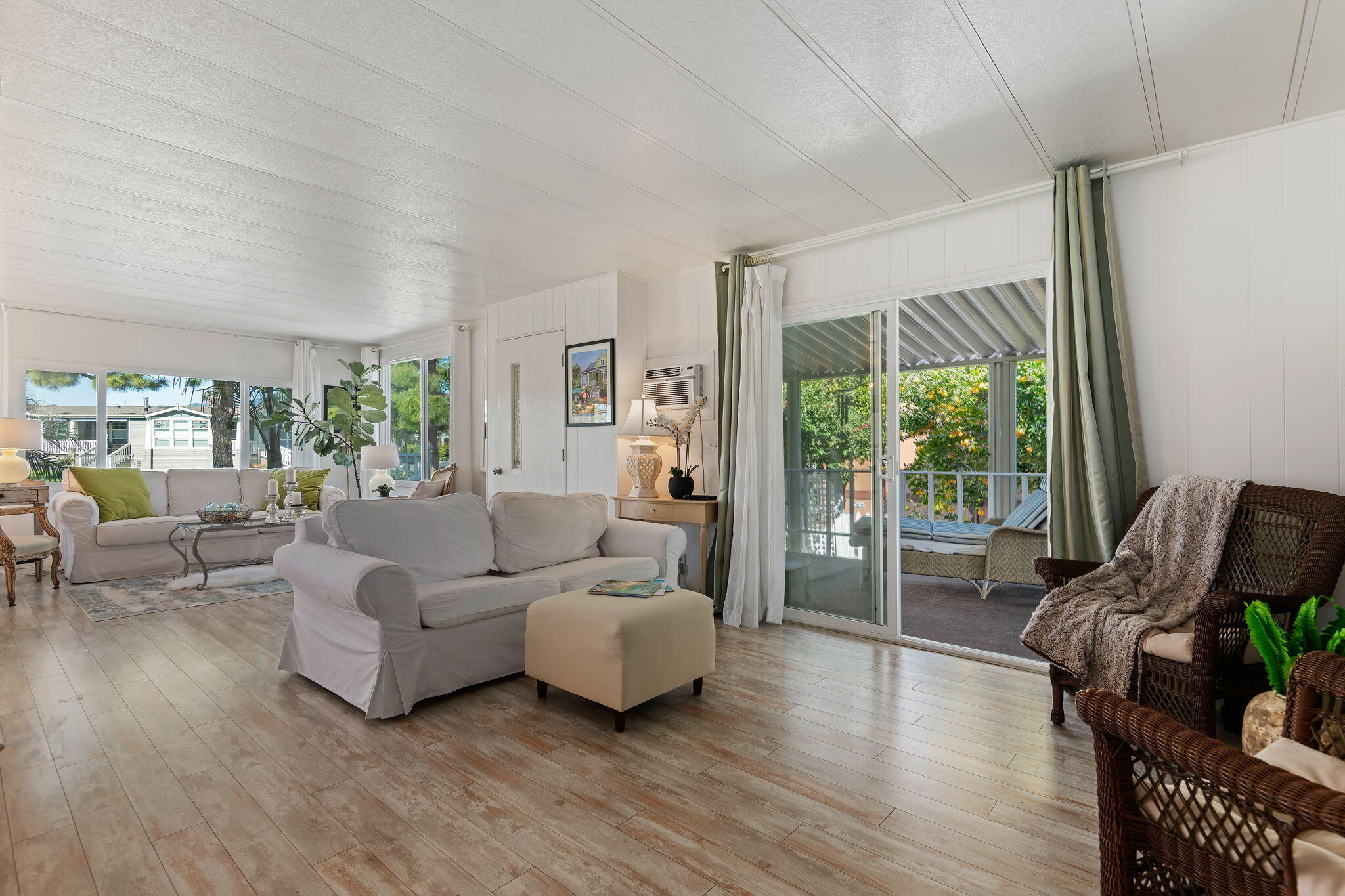 340 Old Mill Road, Unit 32 Santa Barbara, CA 93110 - Photo 17 of 39 17-Family Room