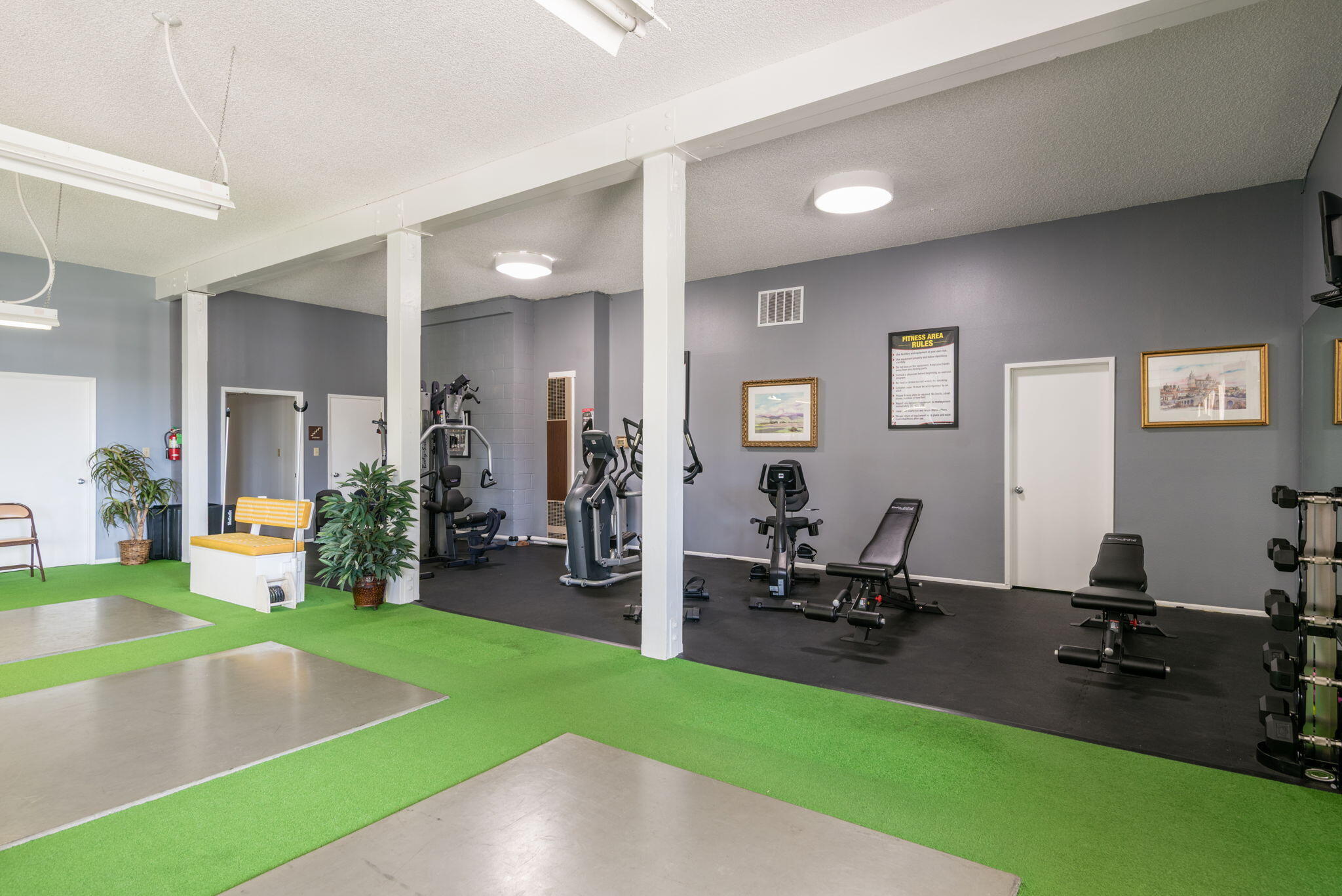 340 Old Mill Road, Unit 32 Santa Barbara, CA 93110 - Photo 37 of 39 39-San Vicente Clubhouse Gym