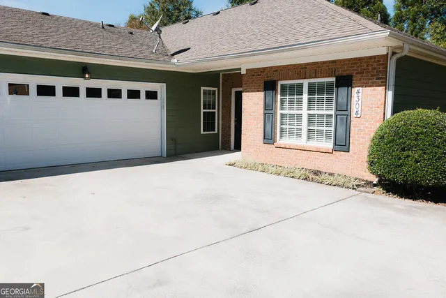 $335,499 | 4304 Commonwealth Circle, Newnan, GA 30263