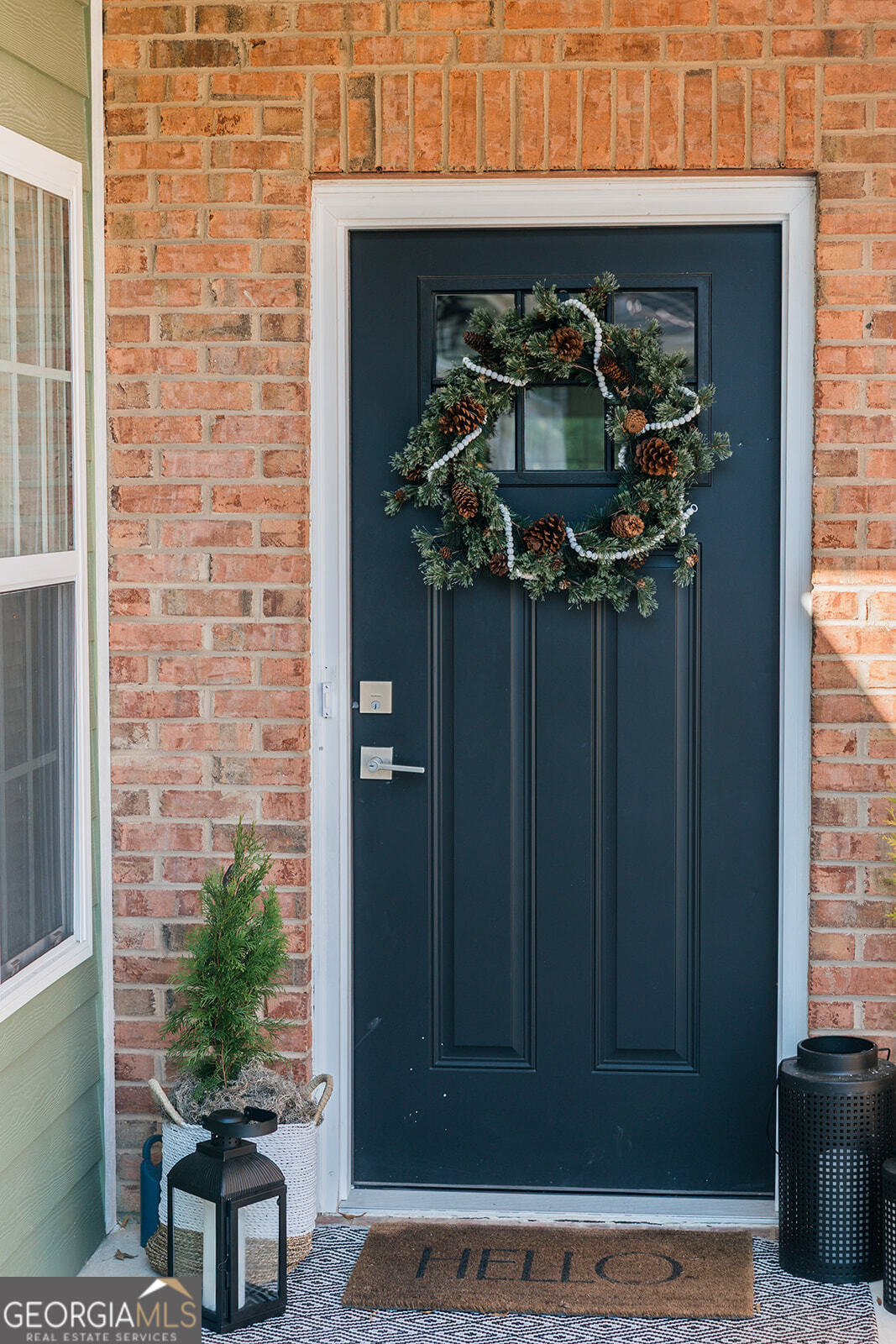 4304 Commonwealth Circle Newnan, GA 30263 - Photo 2 of 38