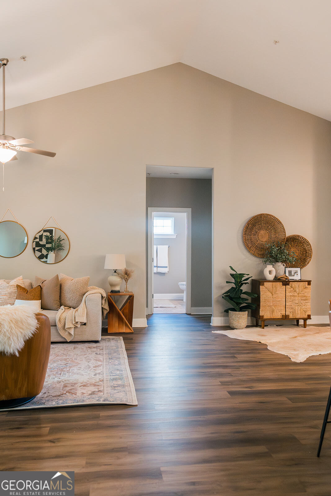 4304 Commonwealth Circle Newnan, GA 30263 - Photo 6 of 38