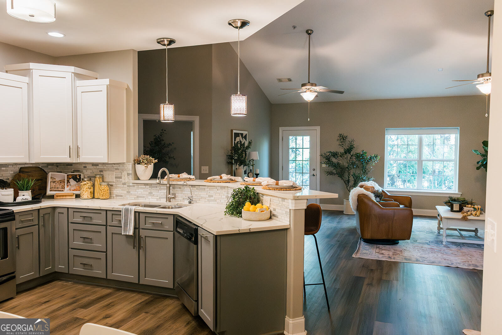 4304 Commonwealth Circle Newnan, GA 30263 - Photo 10 of 38