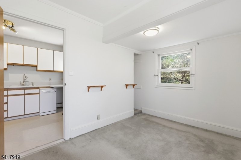 10 Minnehaha Path Lincoln Park, NJ 07035 - Photo 13 of 32