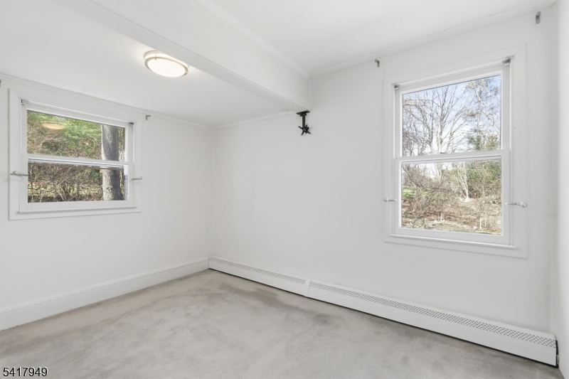 10 Minnehaha Path Lincoln Park, NJ 07035 - Photo 19 of 32 an empty room with a window