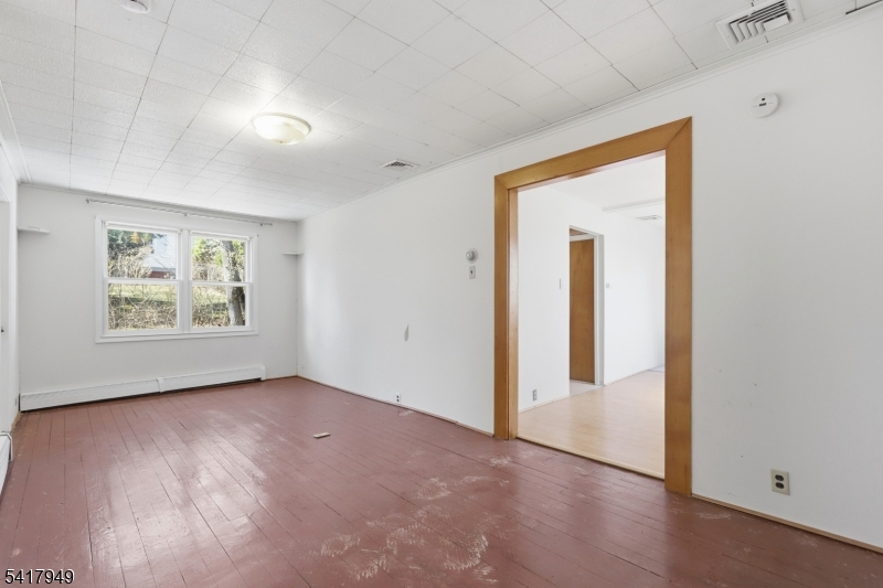 10 Minnehaha Path Lincoln Park, NJ 07035 - Photo 9 of 32