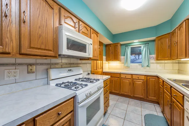 $220,000 | 49 South Lewis Avenue, Waukegan, IL 60085