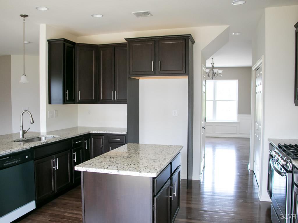 1470 Fox Run Road, Unit 112 Easton, PA 18040 - Photo 17 of 32 Gallery Image 17