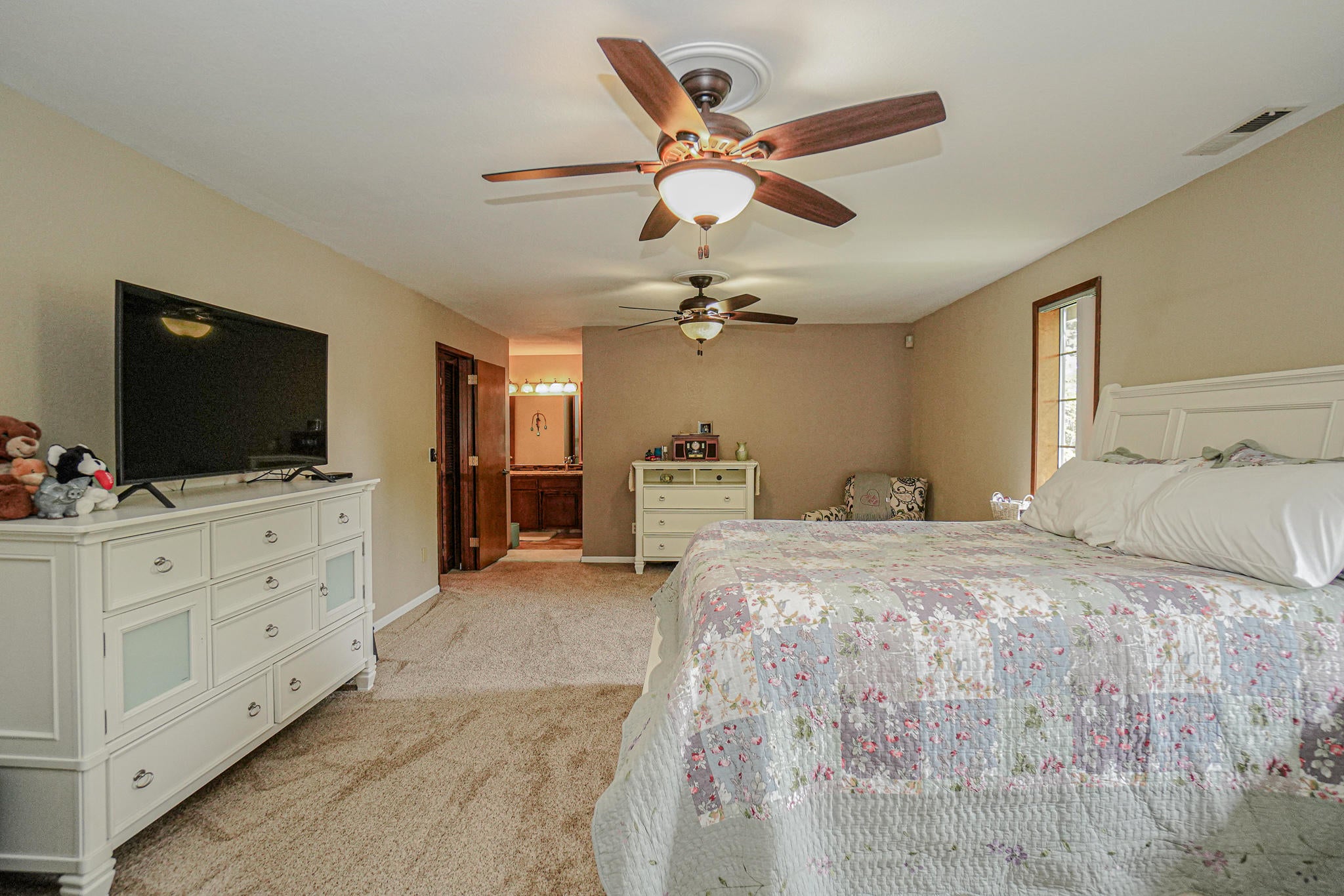 14577 Highway 234 Gold Hill, OR 97525 - Photo 30 of 48 master bedroom 3