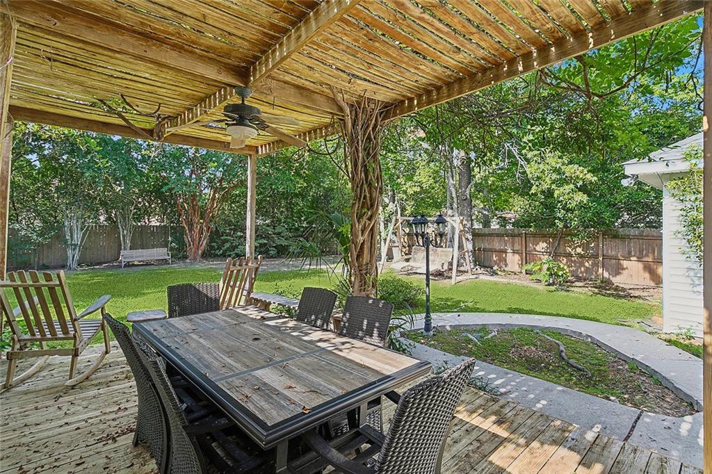 2102 Ridge Court Mandeville, LA 70448 - Photo 21 of 25 Gallery Image 21