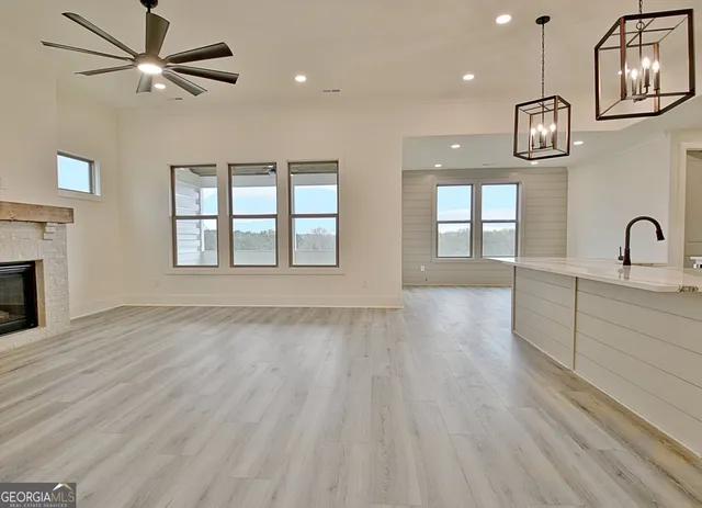 $749,900 | 45 Crest Haven, Senoia, GA 30276