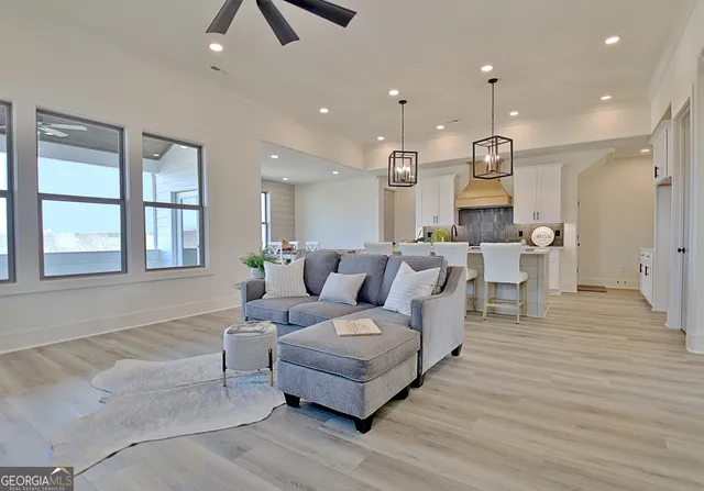 $749,900 | 45 Crest Haven, Senoia, GA 30276