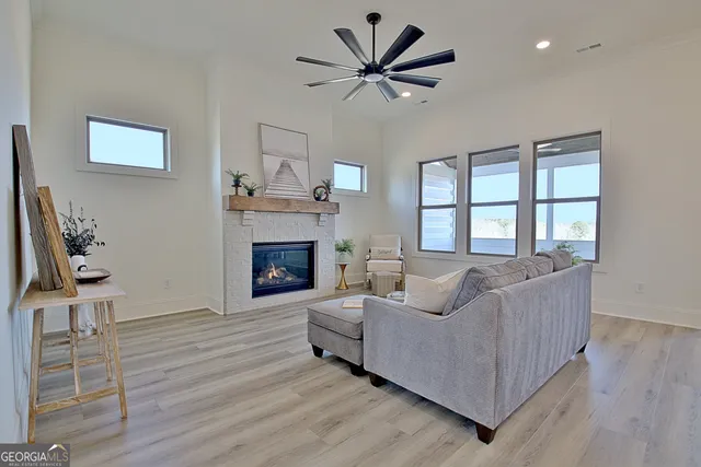 $749,900 | 45 Crest Haven, Senoia, GA 30276