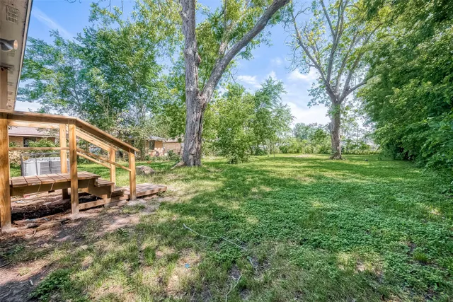 a view of outdoor space yard and patio